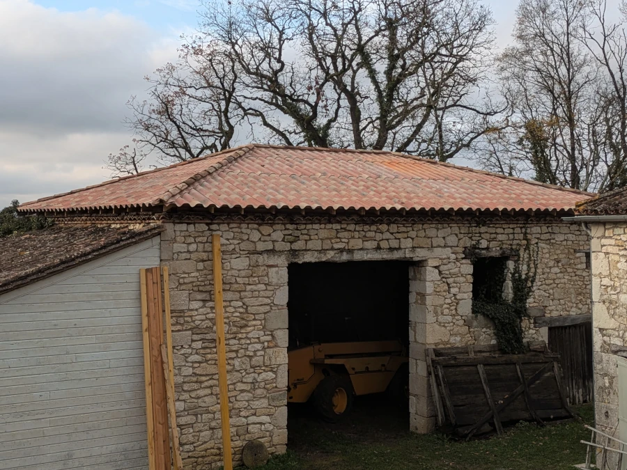 Toiture en tuiles canal