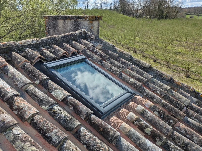 Pose de fenêtres de toit Velux
